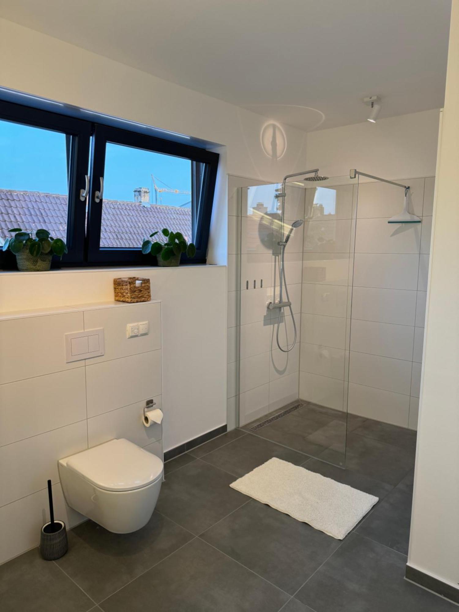 Moderne Ferienwohnung Mit Terrasse, Grill & Privatparkplatz Venningen Εξωτερικό φωτογραφία